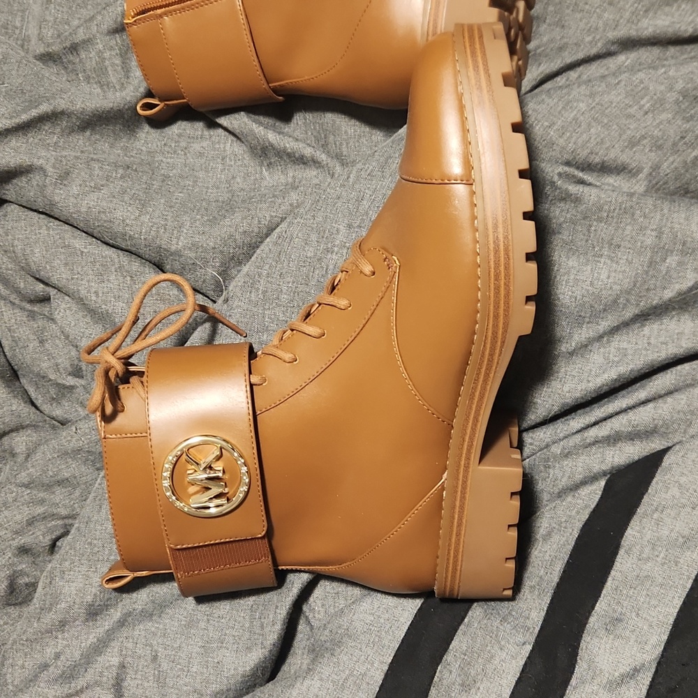 NWOT Michael Kors Booties - Picture 3 of 5